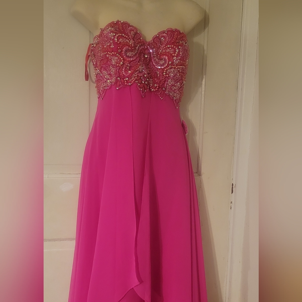 NWT size 6 Formal Bright Pink Prom Dress by mori lee by madeline gardner